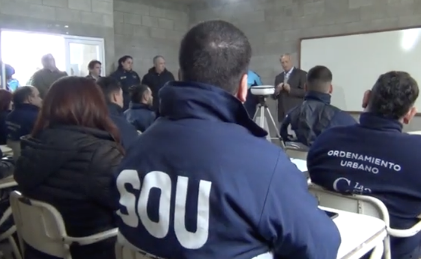 Juan De Jesús recorrió el Congreso de Seguridad que se hizo en la Vucetich y destacó la importancia de las capacitaciones para que «el valor humano se respete fundamentalmente»