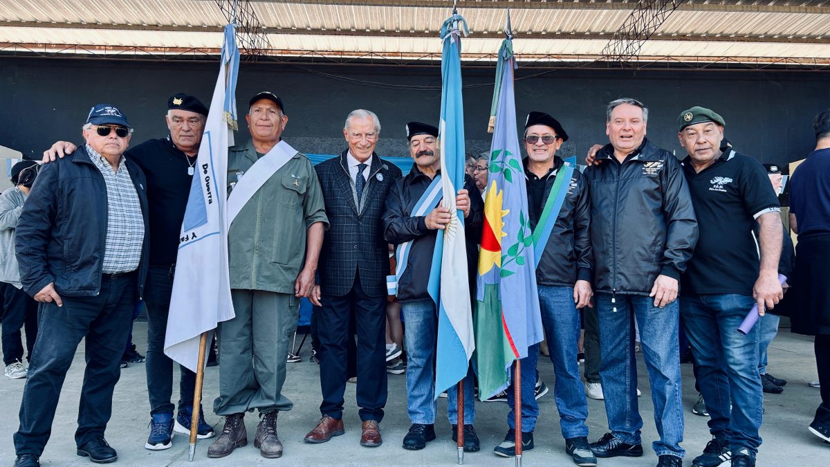 Se realizó el acto oficial por el Día del Veterano y de los Caídos en la Guerra de Malvinas en Las Toninas