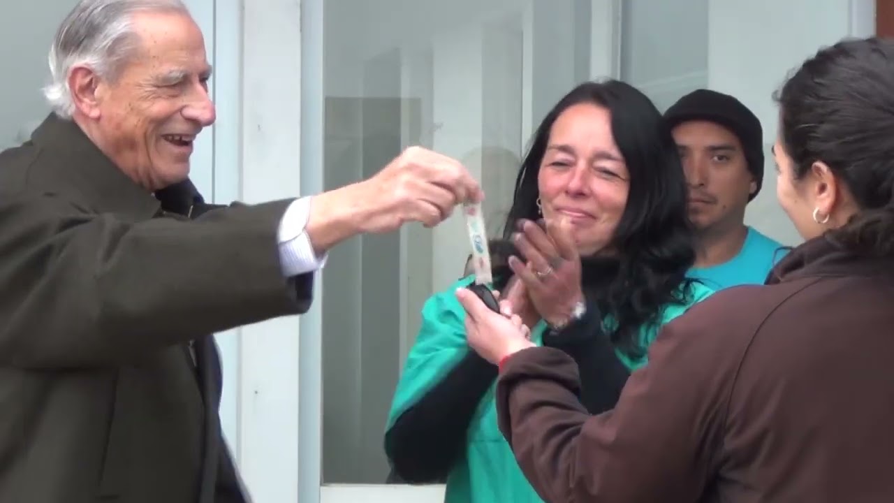 ENTREGA DE UNIDAD MÓVIL PARA LA SALUD ANIMAL